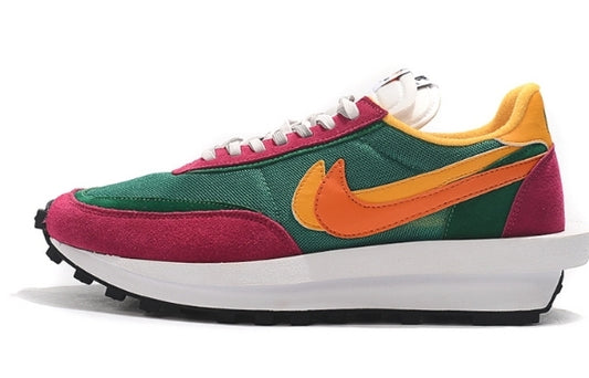 Baskets Nike LD Waffle X Sacai Femme sont un témoignage de l'engagement de Nike à combiner style et innovation.
