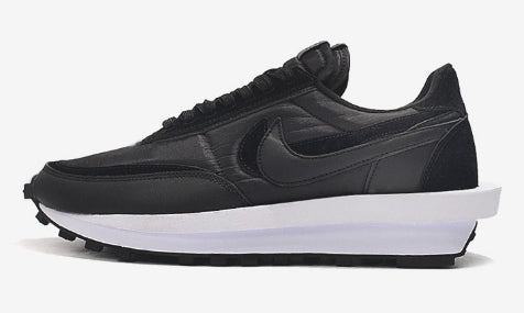 Baskets Nike LD Waffle X Sacai Femme sont un témoignage de l'engagement de Nike à combiner style et innovation.