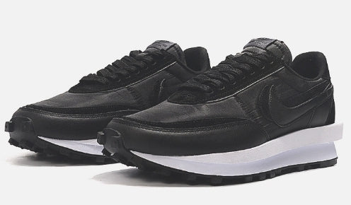 Baskets Nike LD Waffle X Sacai Femme sont un témoignage de l'engagement de Nike à combiner style et innovation.