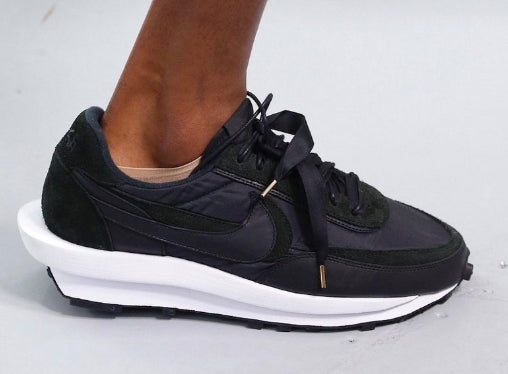 Baskets Nike LD Waffle X Sacai Femme sont un témoignage de l'engagement de Nike à combiner style et innovation.