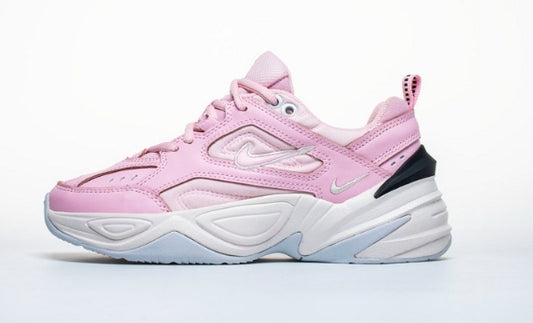 Résultats de l'évolution emblématique de la ligne Nike, les baskets Nike M2K Tekno Femme  sont un témoignage de l'engagement de Nike à combiner style et innovation.