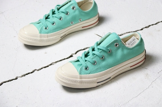 Les baskets Converse Femme se distinguent par leur design iconique et leur esthétique vintage. exceptionnel les couleurs de l'Amérique