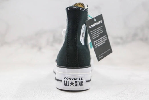 Les baskets Converse Femme se distinguent par leur design iconique et leur esthétique vintage. exceptionnel les couleurs de l'Amérique