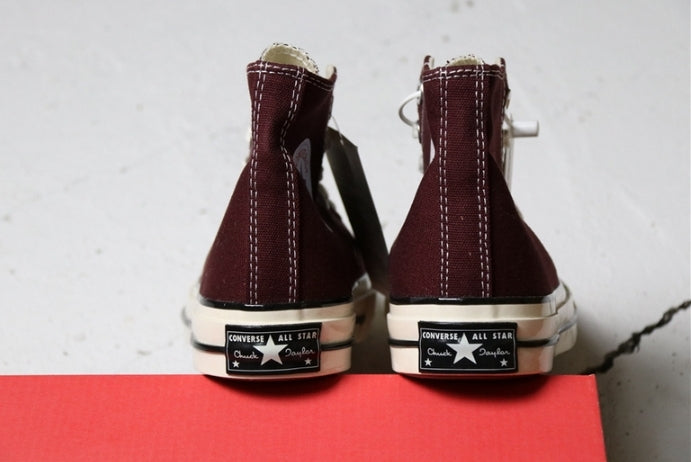 Les baskets Converse Femme se distinguent par leur design iconique et leur esthétique vintage. exceptionnel les couleurs de l'Amérique