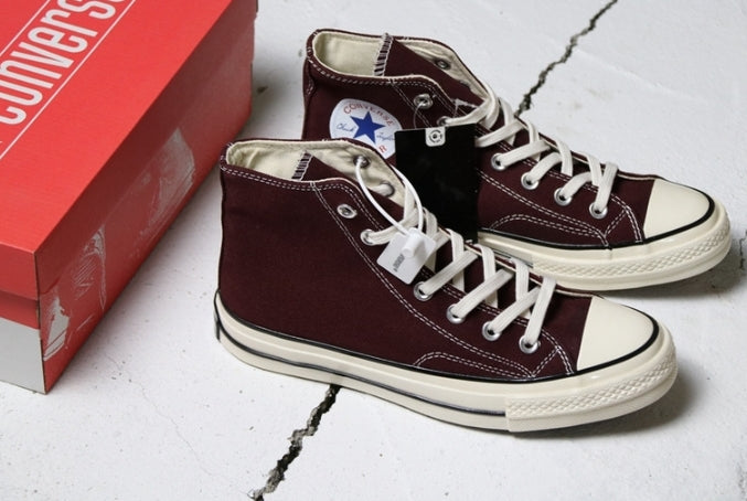 Les baskets Converse Femme se distinguent par leur design iconique et leur esthétique vintage. exceptionnel les couleurs de l'Amérique