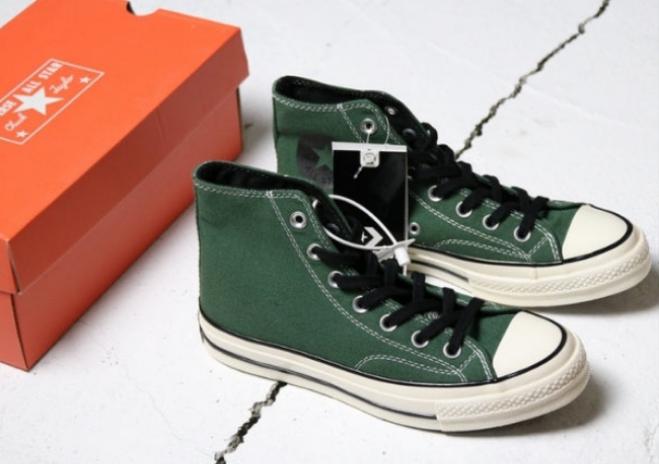 Les baskets Converse Femme se distinguent par leur design iconique et leur esthétique vintage. exceptionnel les couleurs de l'Amérique