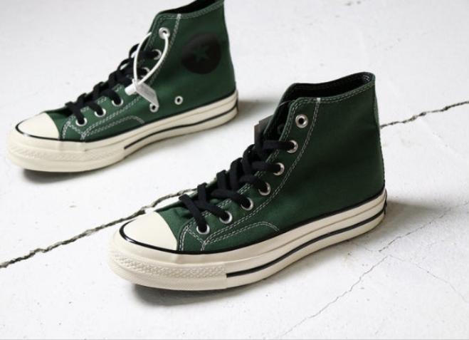 Les baskets Converse Femme se distinguent par leur design iconique et leur esthétique vintage. exceptionnel les couleurs de l'Amérique