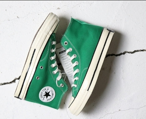 Les baskets Converse Femme se distinguent par leur design iconique et leur esthétique vintage. exceptionnel les couleurs de l'Amérique