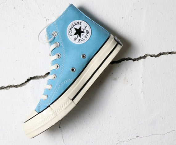 Les baskets Converse Femme se distinguent par leur design iconique et leur esthétique vintage. exceptionnel les couleurs de l'Amérique