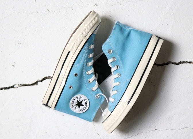 Les baskets Converse Femme se distinguent par leur design iconique et leur esthétique vintage. exceptionnel les couleurs de l'Amérique
