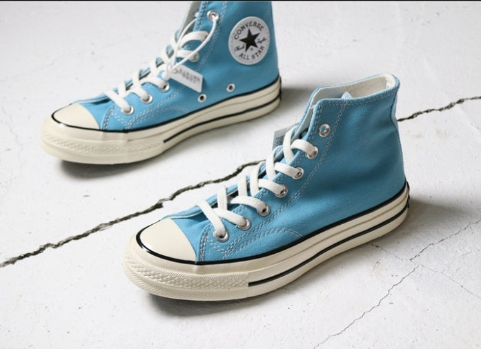 Les baskets Converse Femme se distinguent par leur design iconique et leur esthétique vintage. exceptionnel les couleurs de l'Amérique