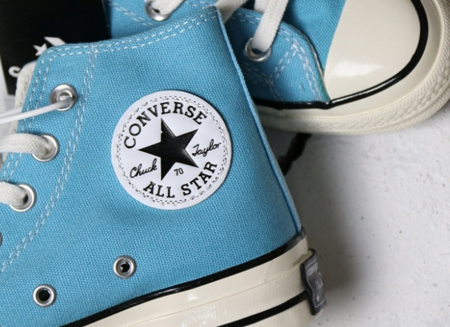 Les baskets Converse Femme se distinguent par leur design iconique et leur esthétique vintage. exceptionnel les couleurs de l'Amérique