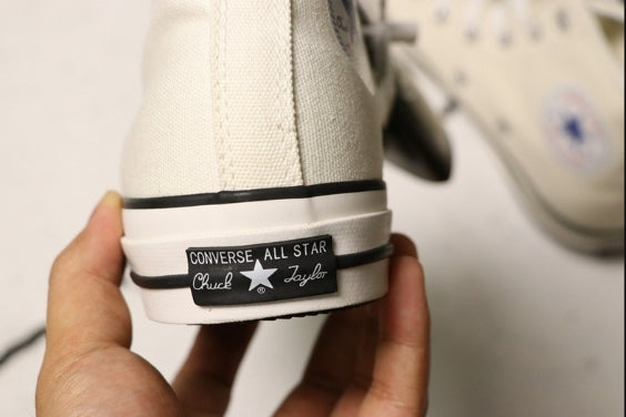 Les baskets Converse Femme se distinguent par leur design iconique et leur esthétique vintage. exceptionnel les couleurs de l'Amérique