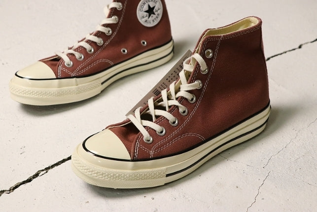 Résultats de l'évolution emblématique de la marque Converse, les Converse Mid Femme  sont un témoignage de l'engagement de Converse à combiner style classique et innovation.