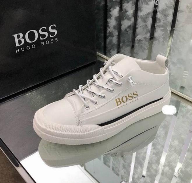  les chaussures Hugo boss femme Résultats de l'évolution emblématique de la marque Hugo   de Hugo Boss à  style et sophistication.