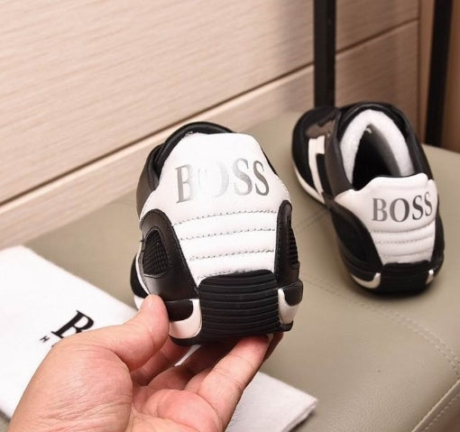 les chaussures Hugo boss femme Résultats de l'évolution emblématique de la marque Hugo Boss, les chaussures Hugo Boss Femme sont un témoignage de l'engagement de Hugo Boss à combiner style et sophistication.