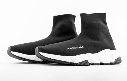 les sneakers Balenciaga Triple S "Beige Green Yellow" Femme sont un témoignage de l'engagement de Balenciaga à combiner style et innovation.