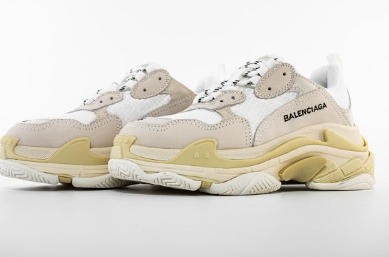 les sneakers Balenciaga Triple S "Beige Green Yellow" Femme sont un témoignage de l'engagement de Balenciaga à combiner style et innovation.