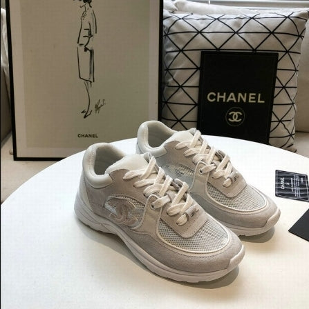 les sneakers Chanel Femme sont un témoignage de l'engagement de Chanel à combiner style et sophistication. Exceptionnel avant-gardistes 