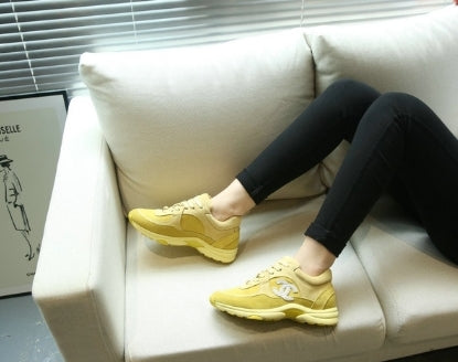 les sneakers Chanel Femme sont un témoignage de l'engagement de Chanel à combiner style et sophistication. Exceptionnel avant-gardistes 