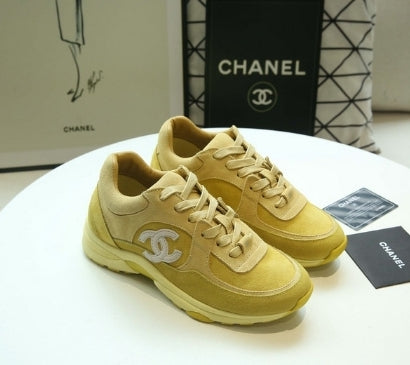 les sneakers Chanel Femme sont un témoignage de l'engagement de Chanel à combiner style et sophistication. Exceptionnel avant-gardistes 