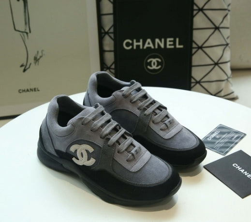 les sneakers Chanel Femme sont un témoignage de l'engagement de Chanel à combiner style et sophistication. Exceptionnel avant-gardistes 
