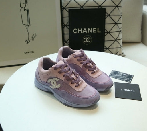 les sneakers Chanel Femme sont un témoignage de l'engagement de Chanel à combiner style et sophistication. Exceptionnel avant-gardistes 