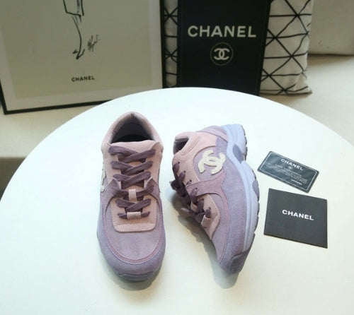 les sneakers Chanel Femme sont un témoignage de l'engagement de Chanel à combiner style et sophistication. Exceptionnel avant-gardistes 