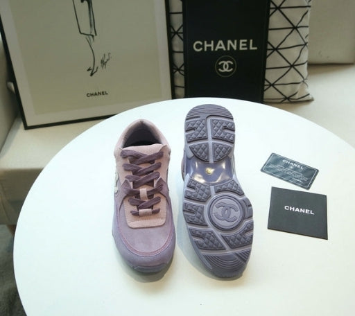 les sneakers Chanel Femme sont un témoignage de l'engagement de Chanel à combiner style et sophistication. Exceptionnel avant-gardistes 