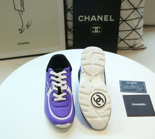 les sneakers Chanel Femme sont un témoignage de l'engagement de Chanel à combiner style et sophistication. Exceptionnel avant-gardistes 