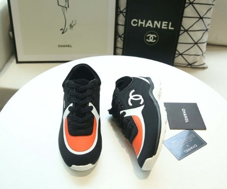 les sneakers Chanel Femme sont un témoignage de l'engagement de Chanel à combiner style et sophistication. Exceptionnel avant-gardistes 