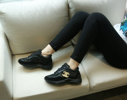 les sneakers Chanel Femme sont un témoignage de l'engagement de Chanel à combiner style et sophistication. Exceptionnel avant-gardistes 