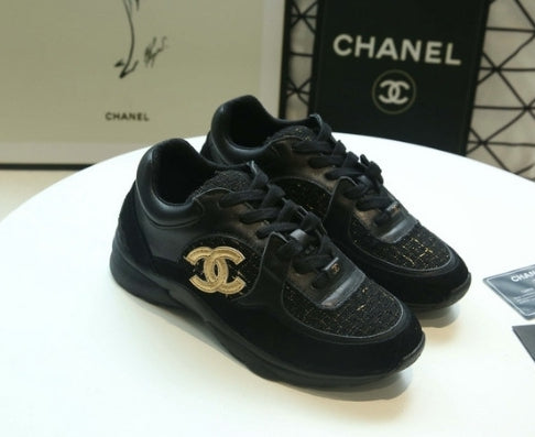 les sneakers Chanel Femme sont un témoignage de l'engagement de Chanel à combiner style et sophistication. Exceptionnel avant-gardistes 