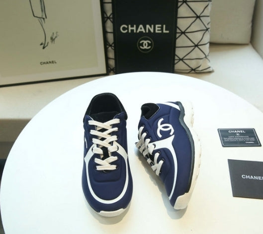 les sneakers Chanel Femme sont un témoignage de l'engagement de Chanel à combiner style et sophistication. Exceptionnel avant-gardistes 