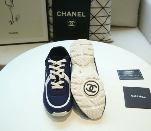 les sneakers Chanel Femme sont un témoignage de l'engagement de Chanel à combiner style et sophistication. Exceptionnel avant-gardistes 