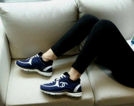 les sneakers Chanel Femme sont un témoignage de l'engagement de Chanel à combiner style et sophistication. Exceptionnel avant-gardistes 