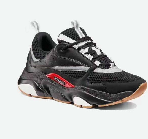 Les sneakers Dior Femme incarnent l’alliance parfaite entre élégance intemporelle et design contemporain. Exceptionnel avant-gardistes 