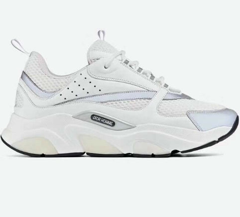 Les sneakers Dior Femme incarnent l’alliance parfaite entre élégance intemporelle et design contemporain. Exceptionnel avant-gardistes 