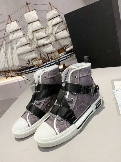 Les sneakers Dior Femme incarnent l’alliance parfaite entre élégance intemporelle et design contemporain. Exceptionnel avant-gardistes 