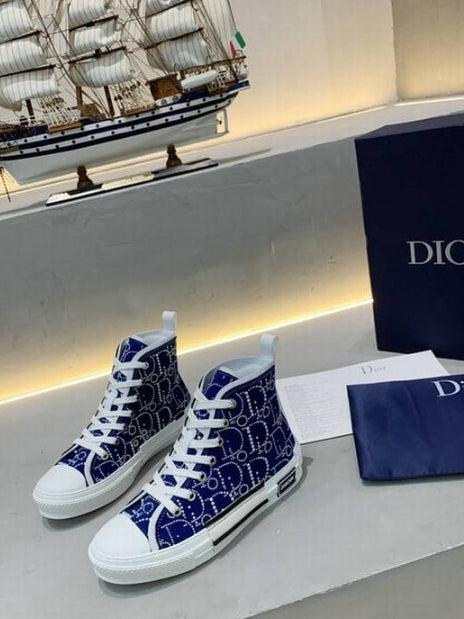 Les sneakers Dior Femme incarnent l’alliance parfaite entre élégance intemporelle et design contemporain. Exceptionnel avant-gardistes 