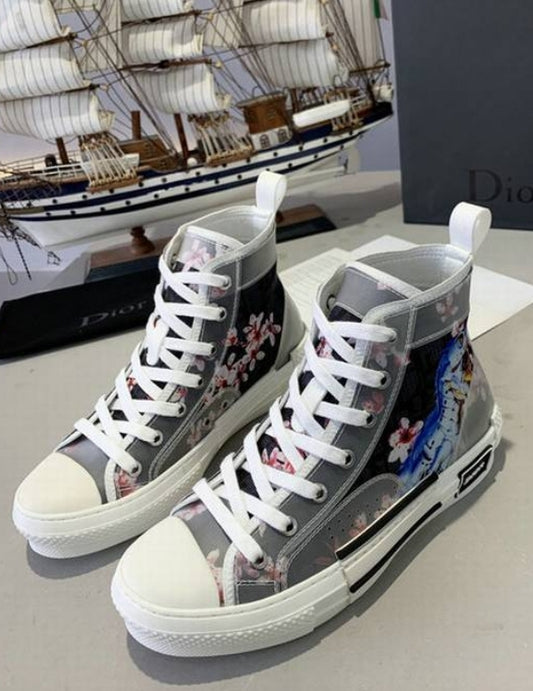 Les sneakers Dior Femme incarnent l’alliance parfaite entre élégance intemporelle et design contemporain. Exceptionnel avant-gardistes