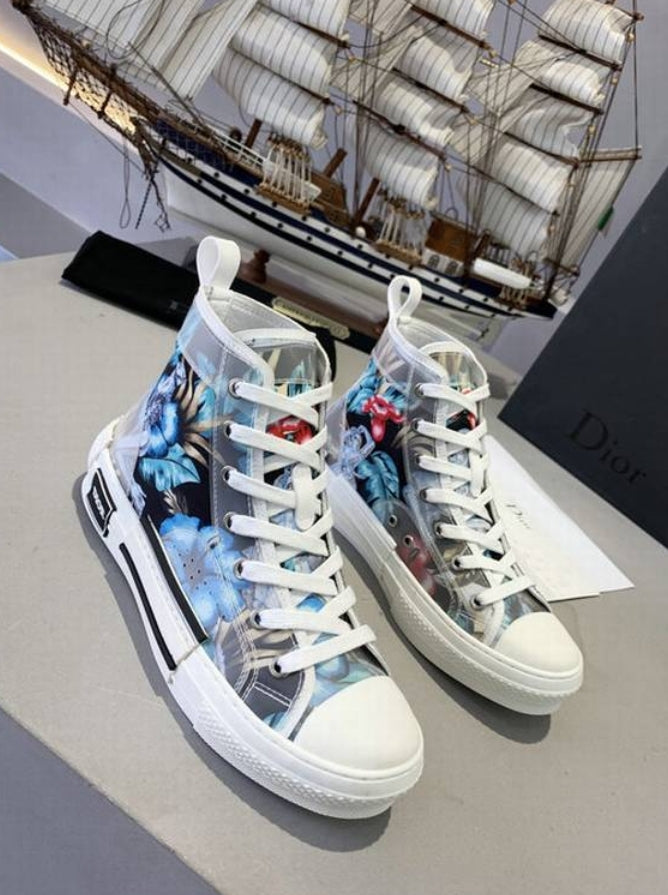 Les sneakers Dior Femme incarnent l’alliance parfaite entre élégance intemporelle et design contemporain. Exceptionnel avant-gardistes 