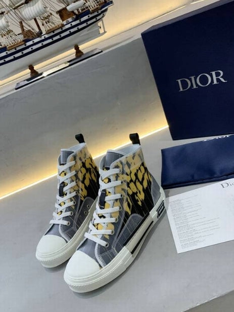 Les sneakers Dior Femme incarnent l’alliance parfaite entre élégance intemporelle et design contemporain. Exceptionnel avant-gardistes