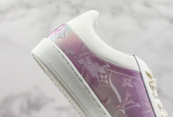 Les sneakers Louis Vuitton Low Femme représentent l’équilibre parfait entre l’élégance emblématique et l’innovation stylistique.