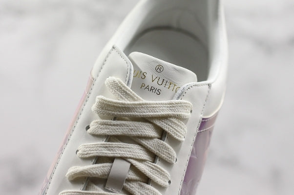 Les sneakers Louis Vuitton Low Femme représentent l’équilibre parfait entre l’élégance emblématique et l’innovation stylistique.