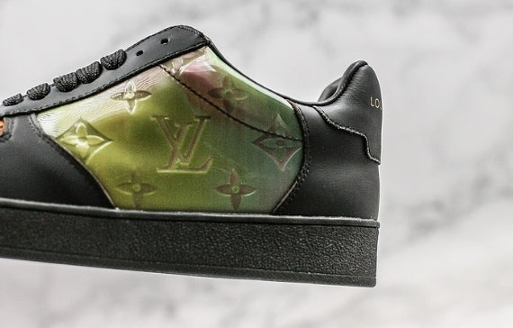 Les sneakers Louis Vuitton Low Femme représentent l’équilibre parfait entre l’élégance emblématique et l’innovation stylistique.