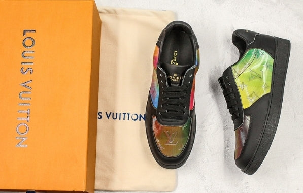 Les sneakers Louis Vuitton Low Femme représentent l’équilibre parfait entre l’élégance emblématique et l’innovation stylistique.