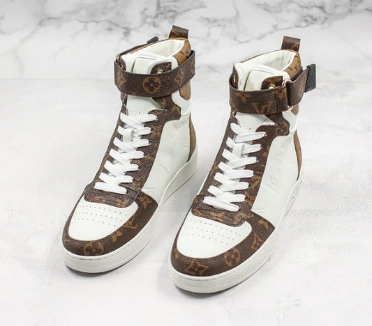 Les sneakers Louis Vuitton Femme représentent l’équilibre parfait entre l’élégance emblématique et l’innovation stylistique.
