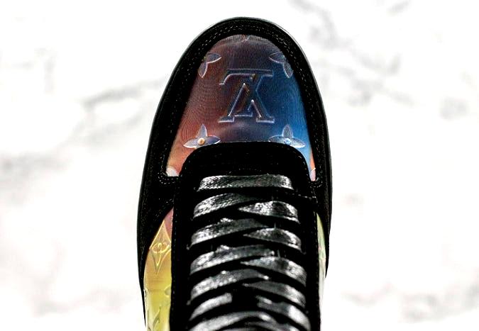 Les sneakers Louis Vuitton Femme représentent l’équilibre parfait entre l’élégance emblématique et l’innovation stylistique.