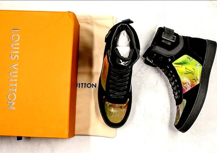 Les sneakers Louis Vuitton Femme représentent l’équilibre parfait entre l’élégance emblématique et l’innovation stylistique.